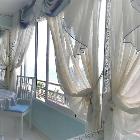 Apartment First Sea Line In
